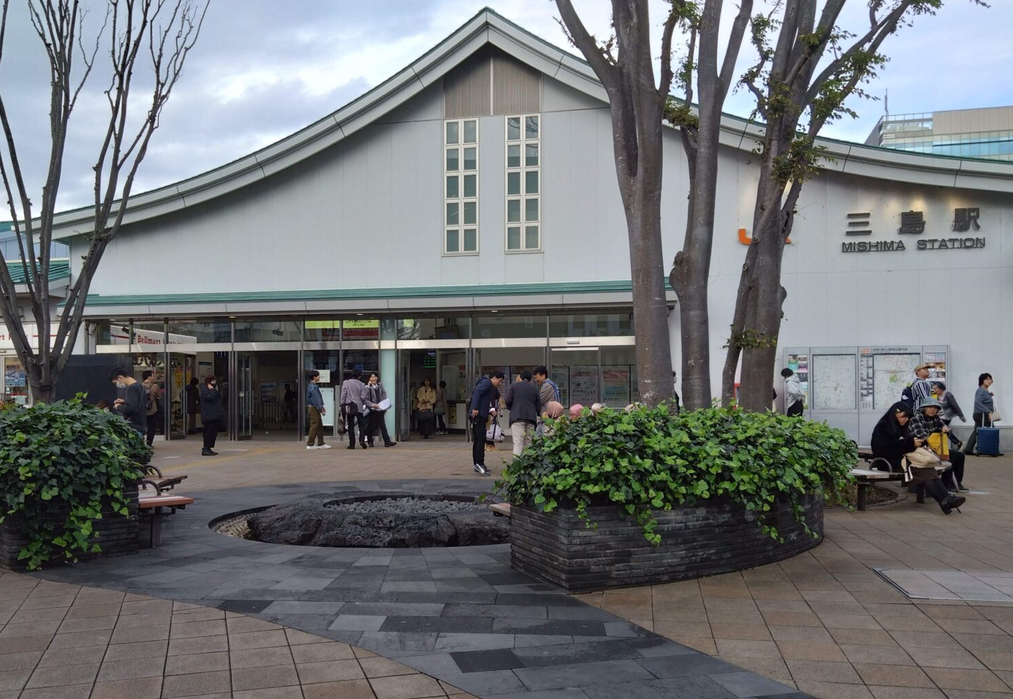 現在の三島駅